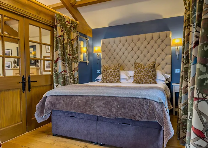 Duke Of Portland Boathouse On The Shore Of Lake Ullswater Ideal For A Romantic Break