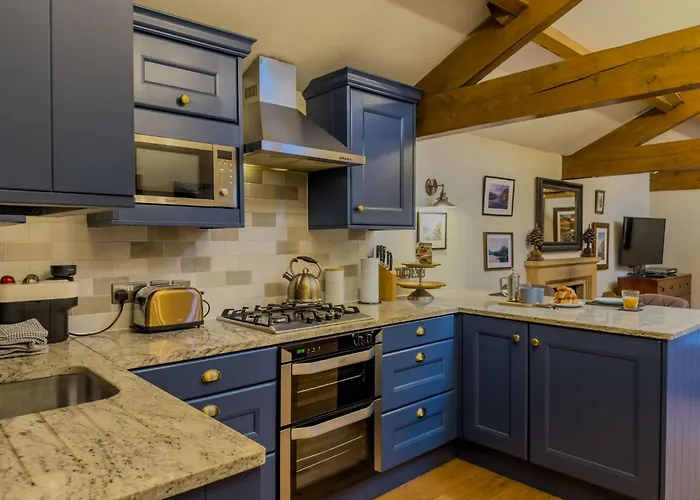 Duke Of Portland Boathouse On The Shore Of Lake Ullswater Ideal For A Romantic Break
